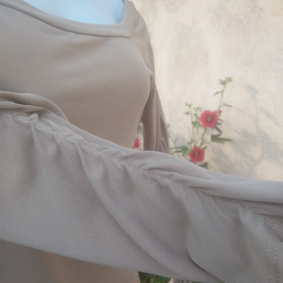 Top - Picture 4 of 4